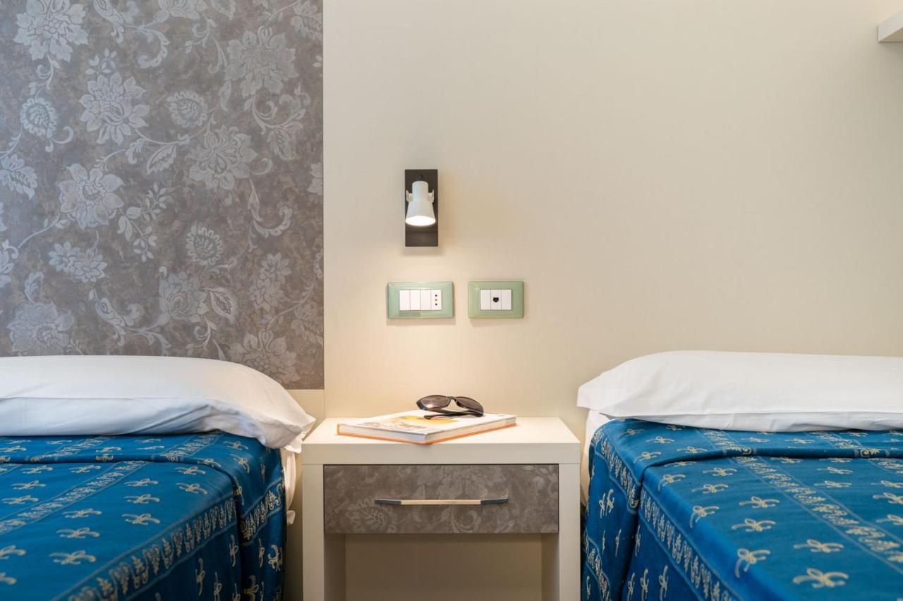 Hotel Ca' D'Oro กาออร์เล ภายนอก รูปภาพ